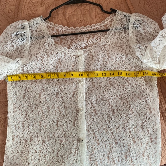 Vintage Lace Blouse - Picture 6 of 7